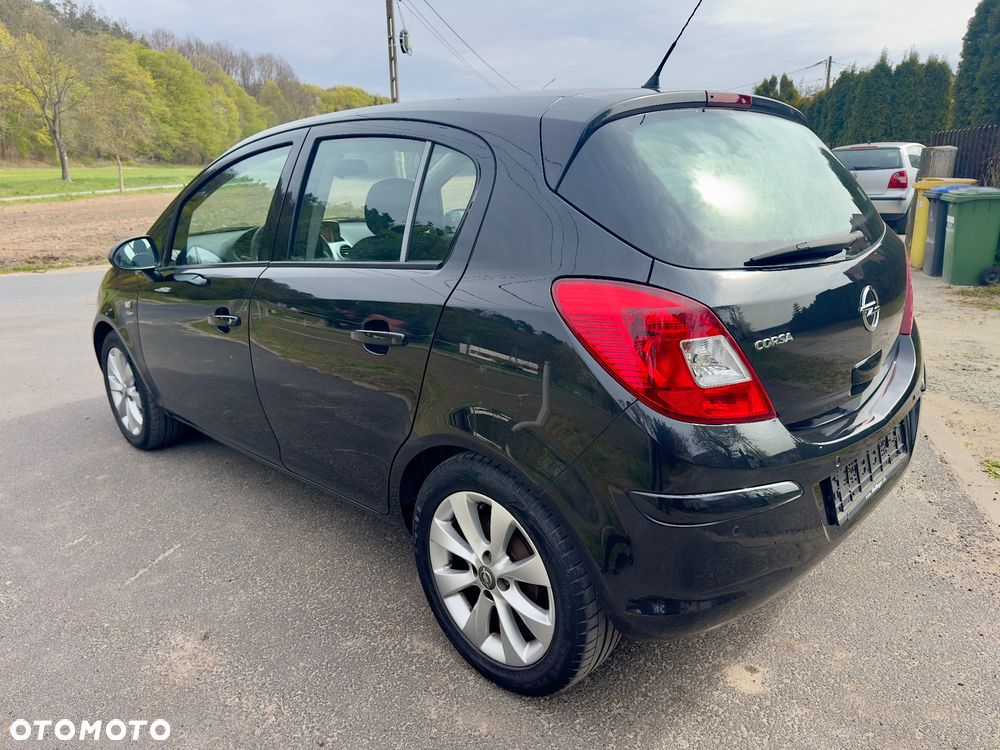 Opel Corsa 1.4 16V Active - 2