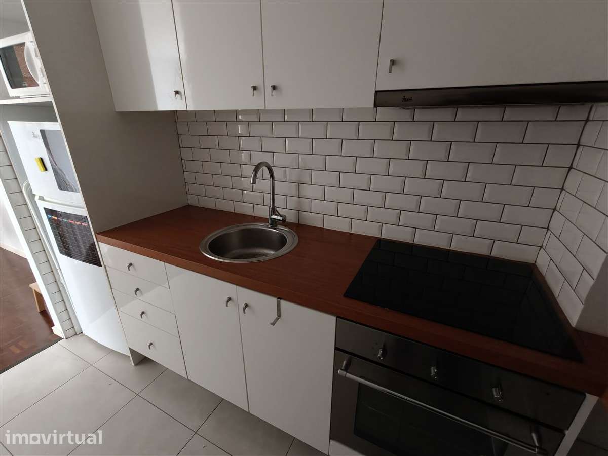 T1 Mobilado e equipado-Centro-Porto - Grande imagem: 5/10