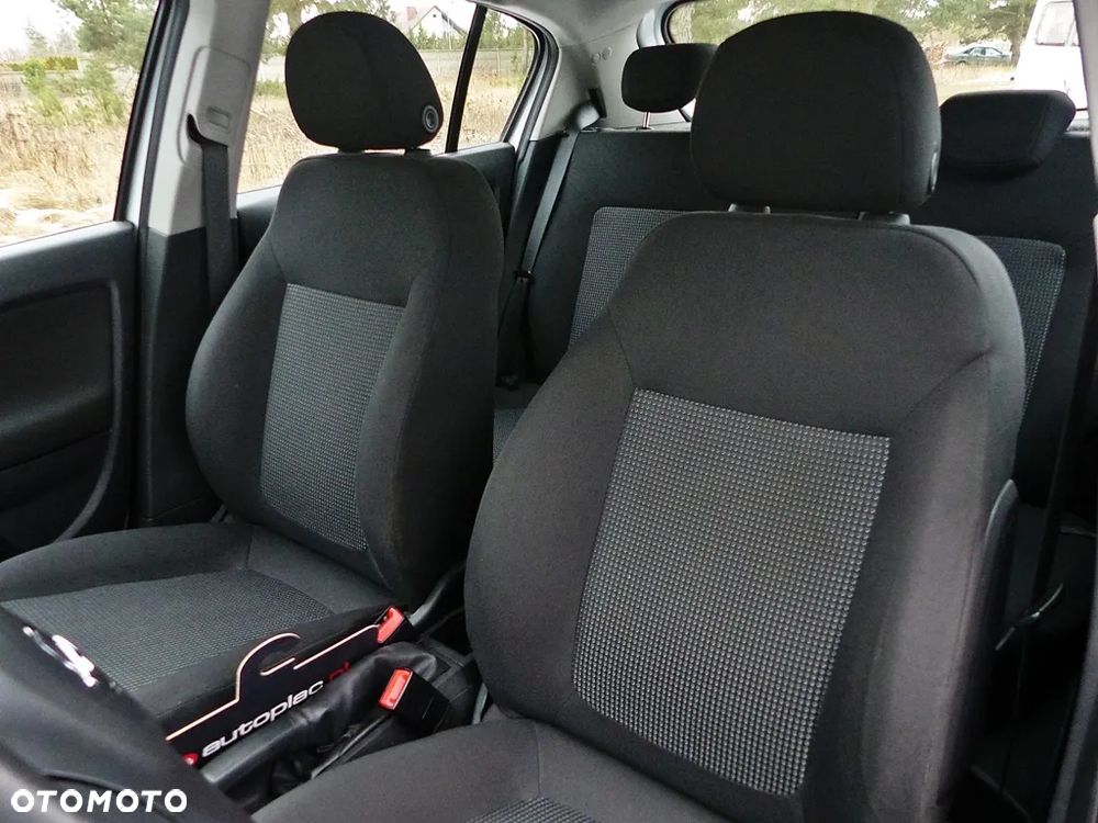 Opel Corsa 1.2 16V Enjoy - 20