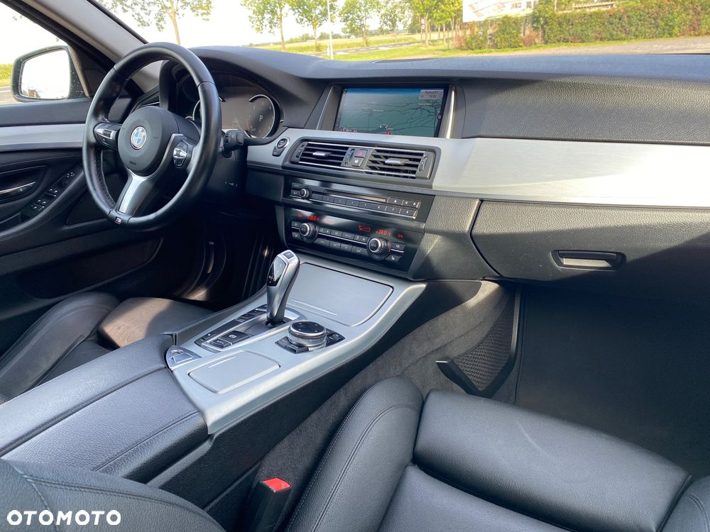 BMW Seria 5 520d Luxury Line sport - 8