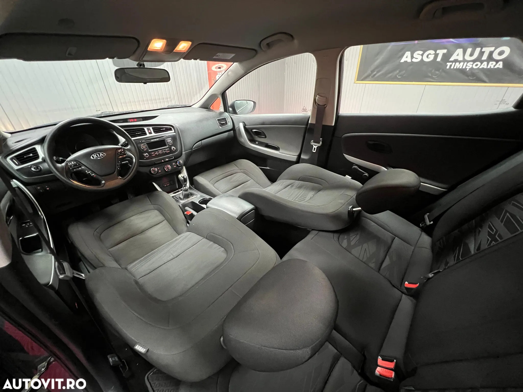 Kia Ceed - 13
