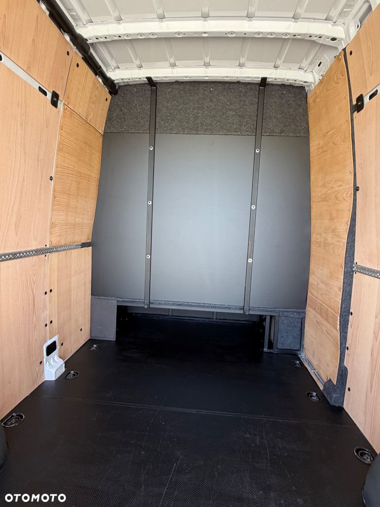 Mercedes-Benz Sprinter - 35