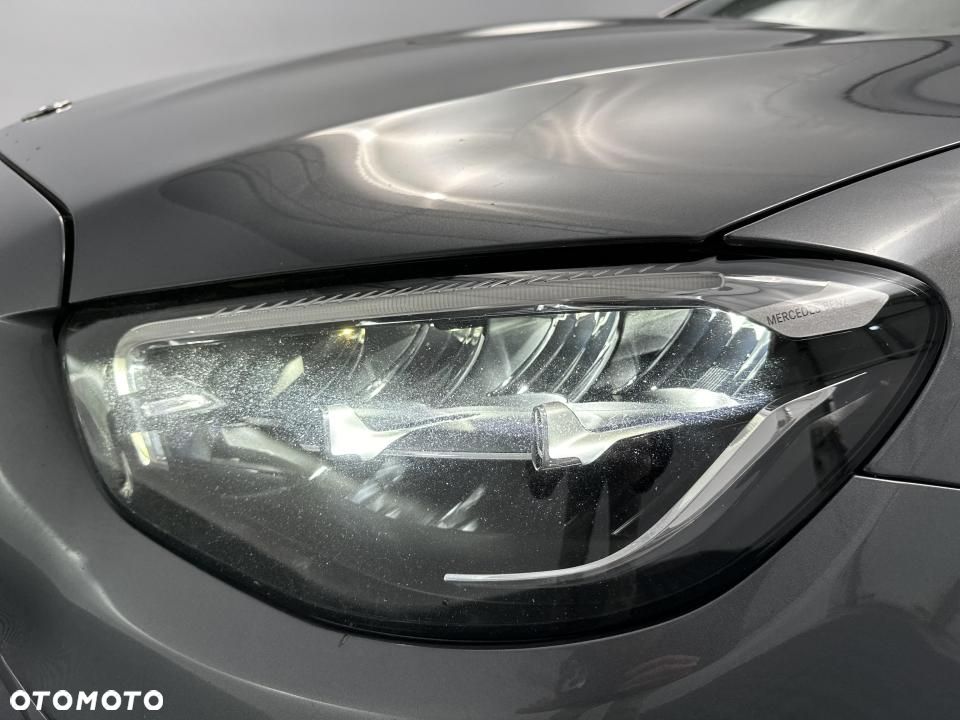 Mercedes-Benz Klasa E - 26