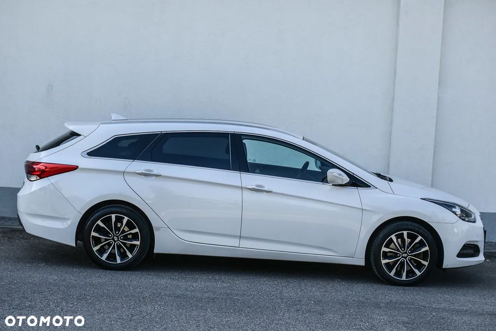 Hyundai i40 Kombi 1.7 CRDi Premium - 17