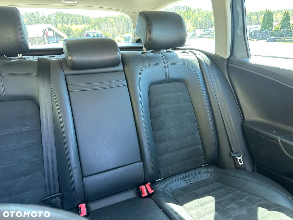 Volkswagen Passat 1.8 TSI Exclusive - 26