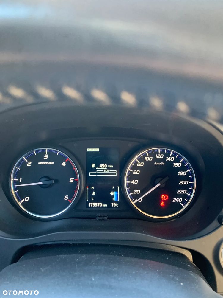 Mitsubishi Outlander 2.2 DID Intense + - 12