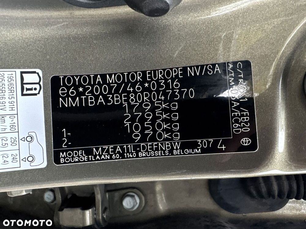 Toyota Corolla - 30