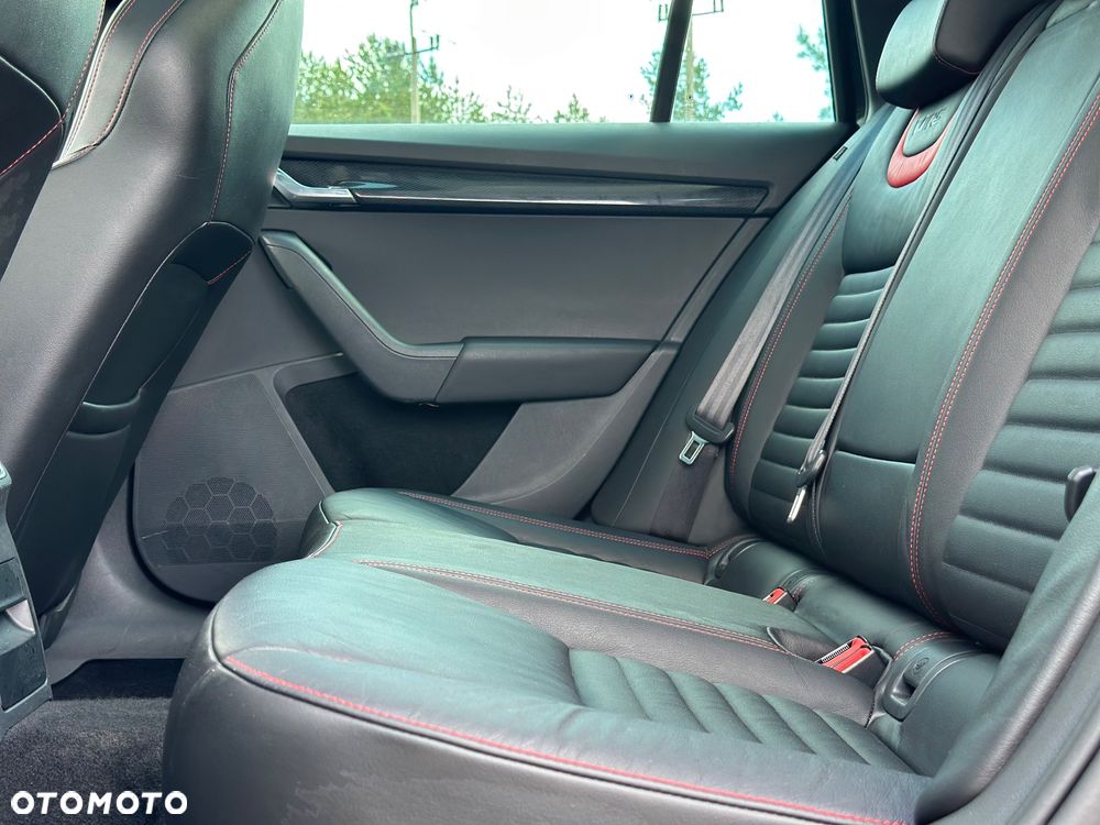Skoda Octavia 2.0 TDI DSG RS - 14