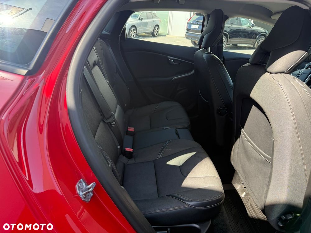 Volvo V40 - 23