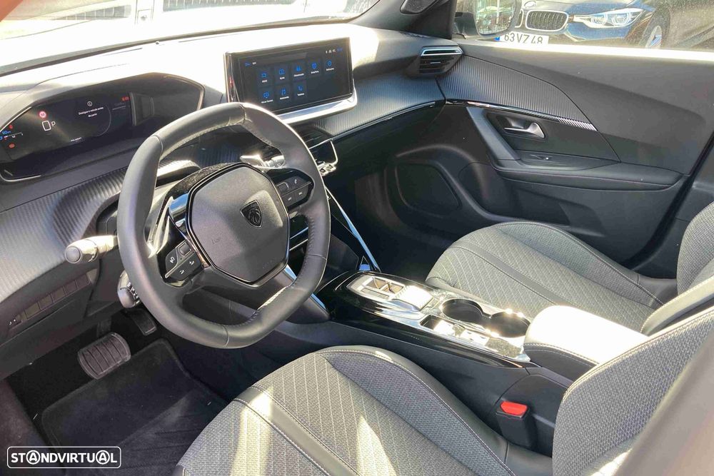 Peugeot 2008 1.2 Hybrid Allure e-DCS6 - 7