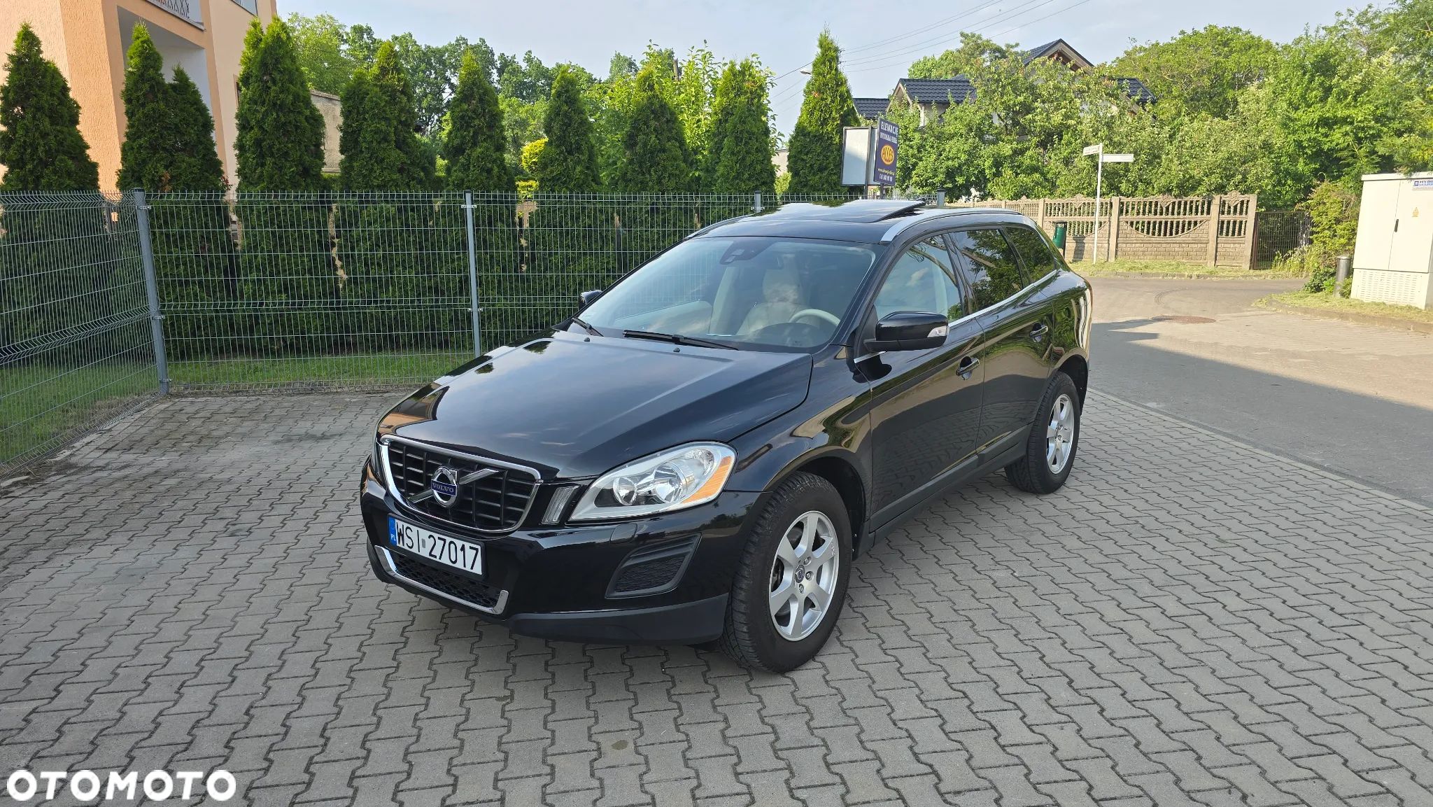 Volvo XC 60 3.2 AWD Momentum - 1
