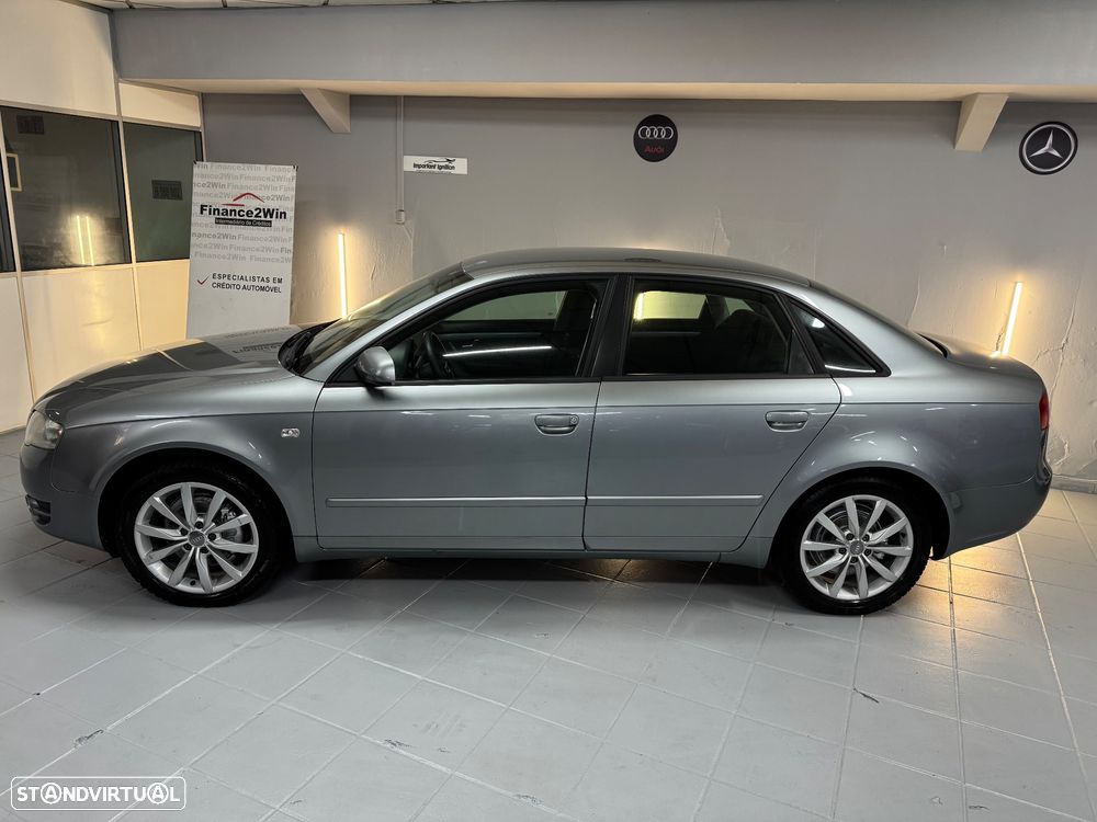 Audi A4 2.0 TDI Exclusive - 25