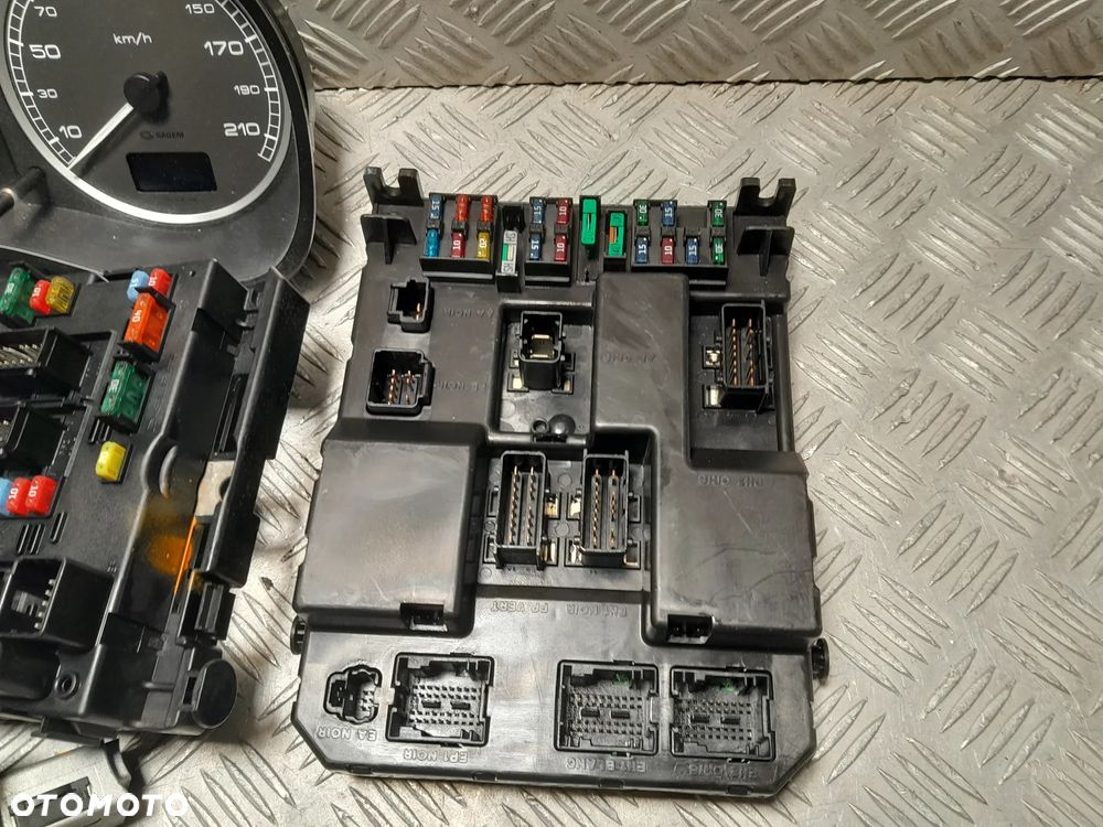 PEUGEOT 307 ZESTAW STARTOWY 2.0 HDI KOMPLET - 7