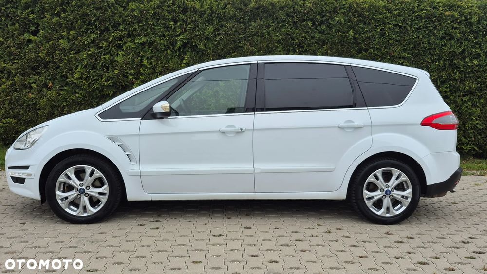 Ford S-Max - 17