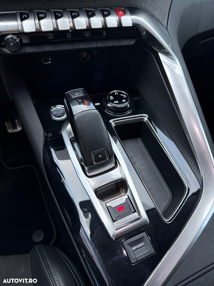 Peugeot 3008 PureTech 130 Stop & Start GPF EAT8 Crossway - 30