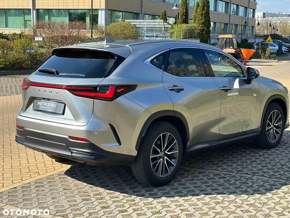 Lexus NX 350h Prestige 2WD - 8