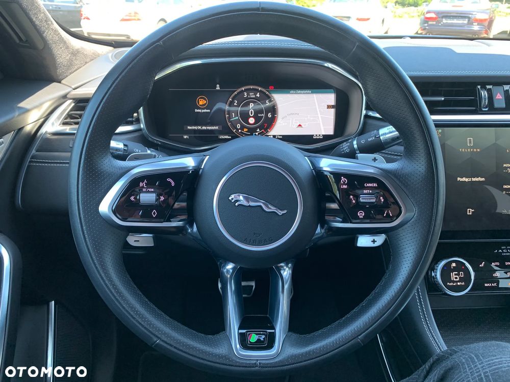 Jaguar F-Pace 2.0 P250 mHEV AWD R-Dynamic HSE - 6