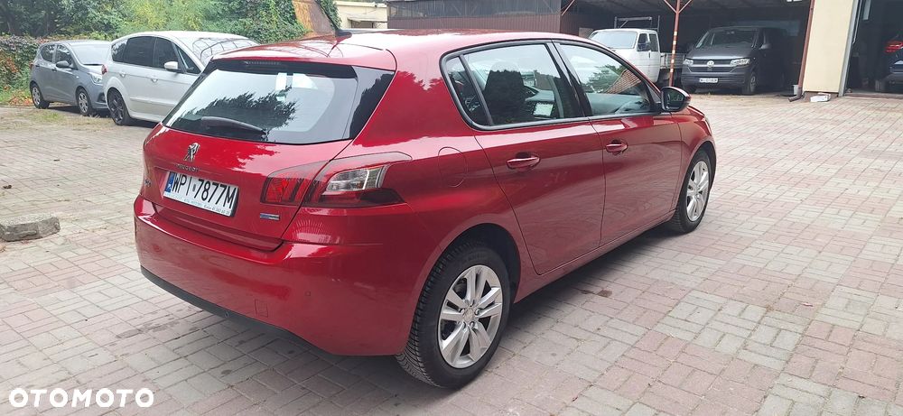 Peugeot 308 1.2 PureTech Allure S&S - 17