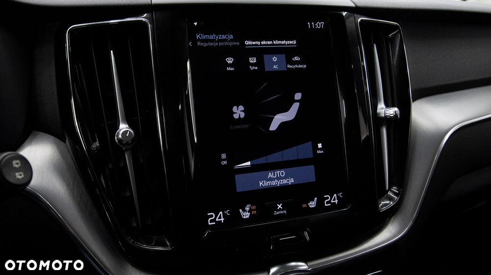 Volvo XC 60 T6 Plug-In Hybrid AWD R-Design - 31