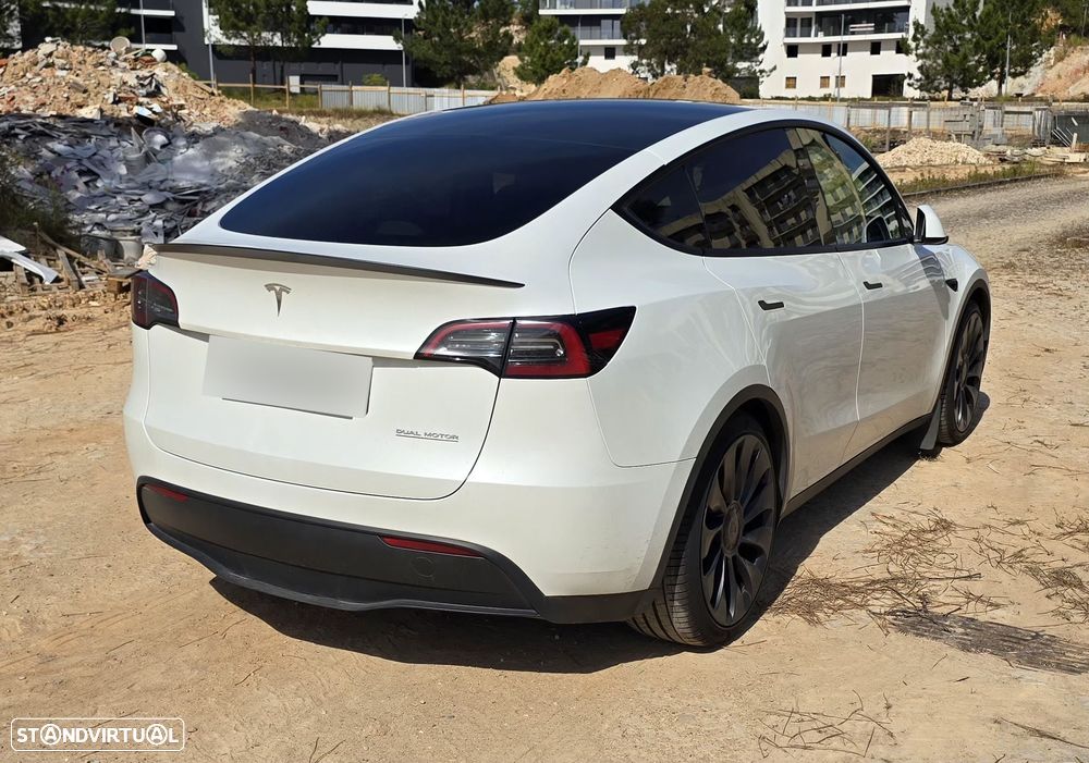 Tesla Model Y Performance Dual Motor AWD - 7