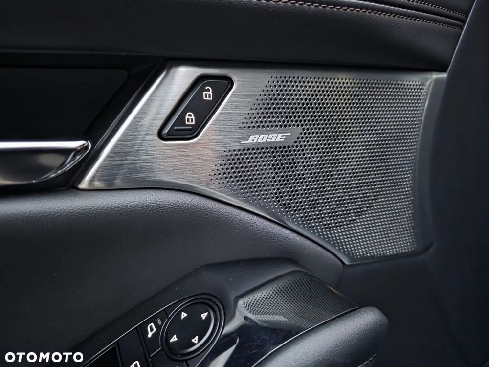 Mazda 3 2.0 mHEV Hikari - 33