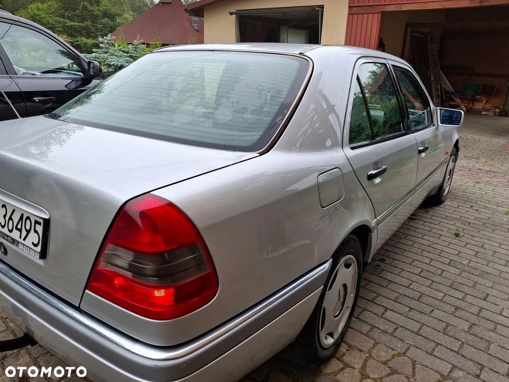 Mercedes-Benz Klasa C 200 D Elegance - 3