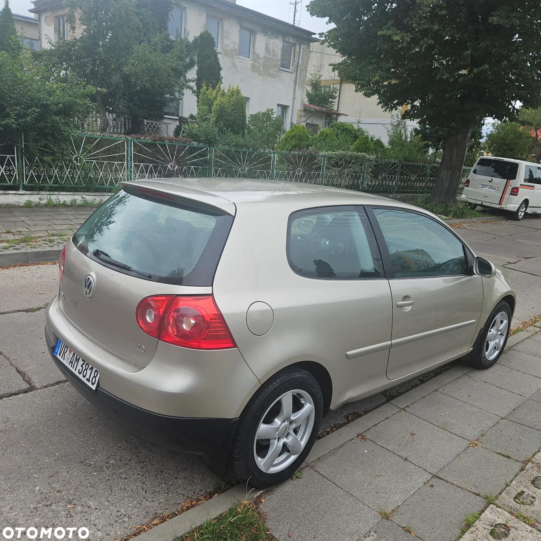 Volkswagen Golf V 1.6 Comfortline - 6
