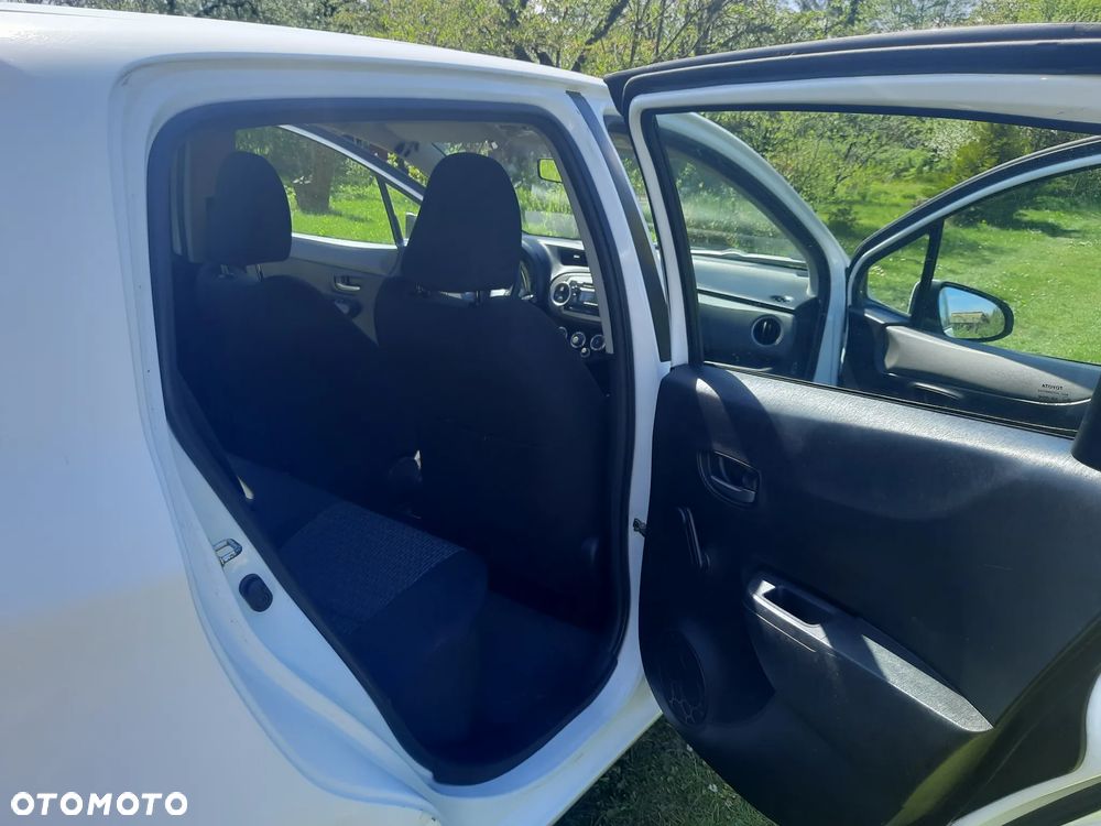 Toyota Yaris - 7