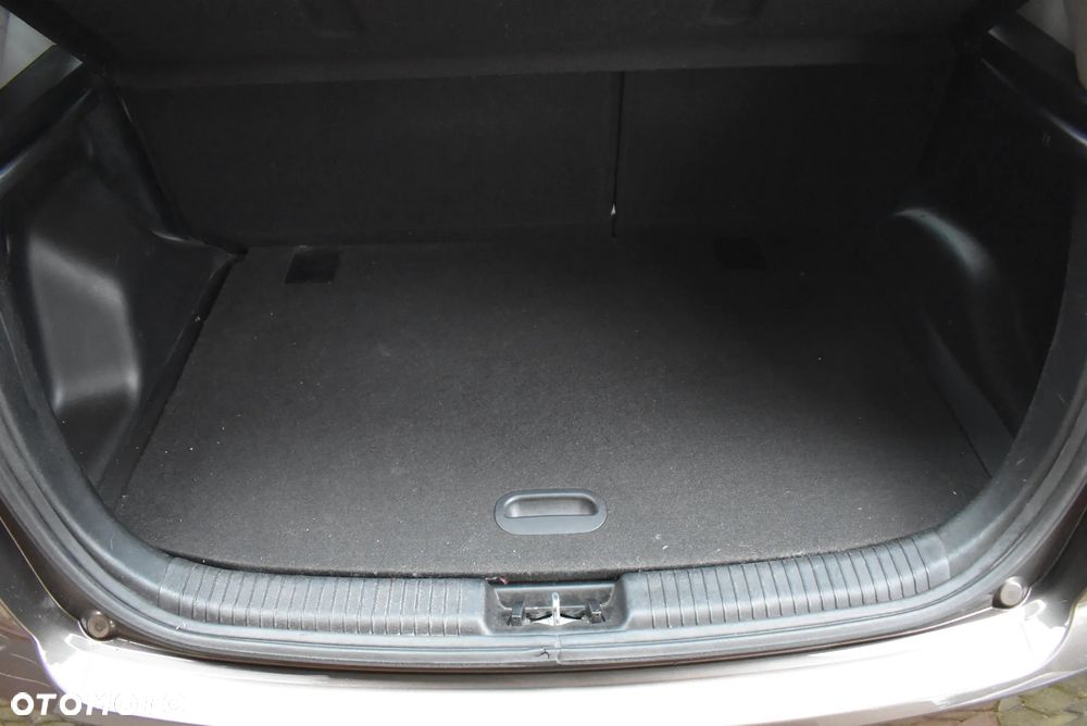 Kia Venga 1.4 CVVT ISG Vision - 21