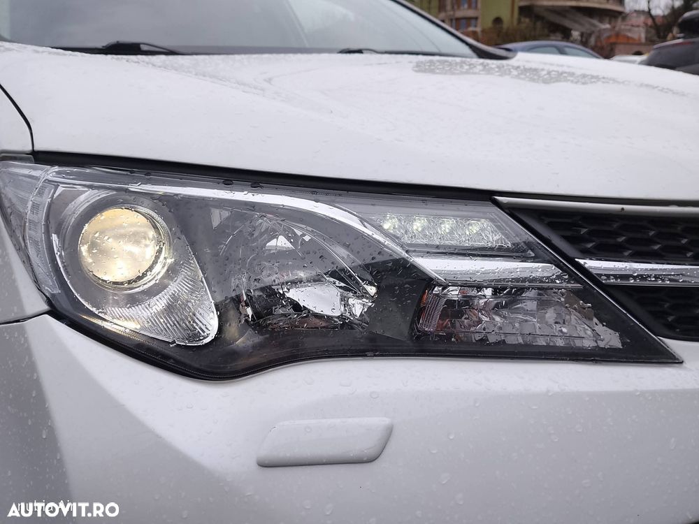 Toyota RAV4 2.2 D-4CAT 4WD Aut Executive - 10