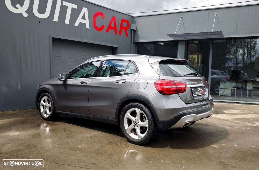 Mercedes-Benz GLA 180 d Urban - 6