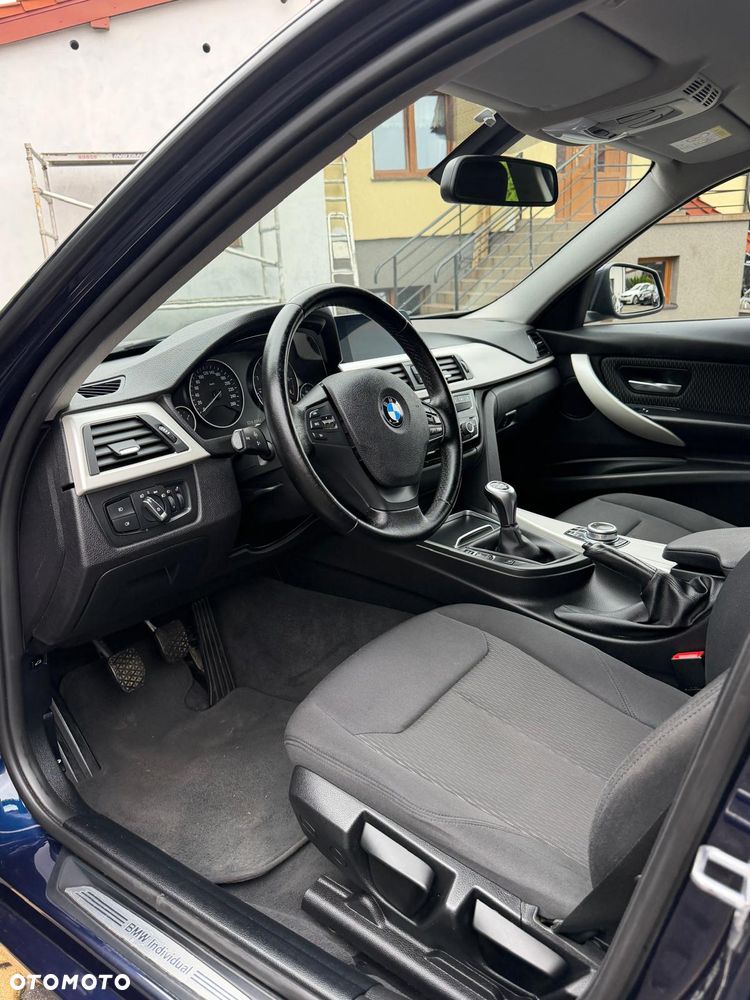 BMW Seria 3 318d Luxury Line Purity - 16