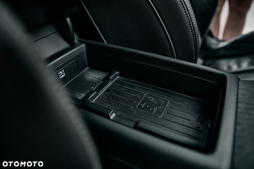 Audi A4 Limousine - 11