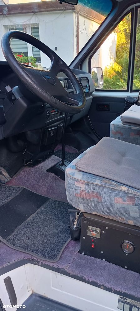 Ford Transit - 6