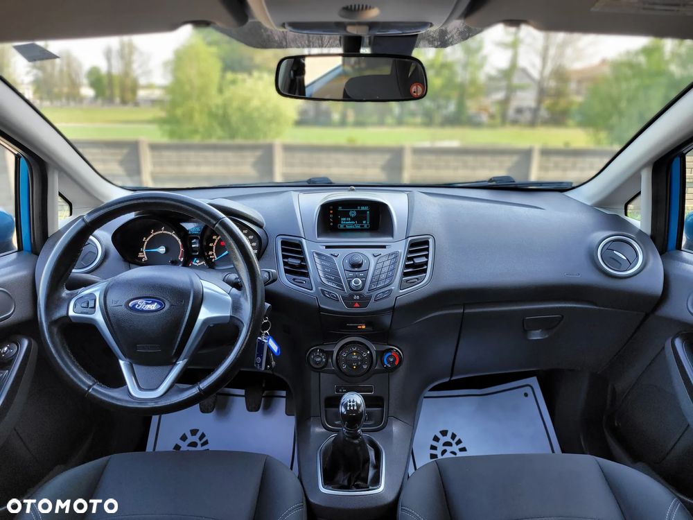 Ford Fiesta - 24