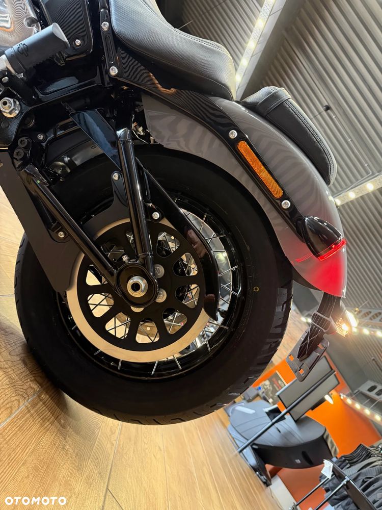 Harley-Davidson Softail Street Bob - 9