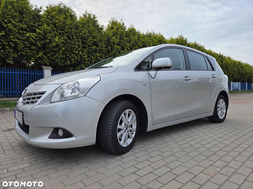 Toyota Verso 1.8 Prestige EU5 - 1