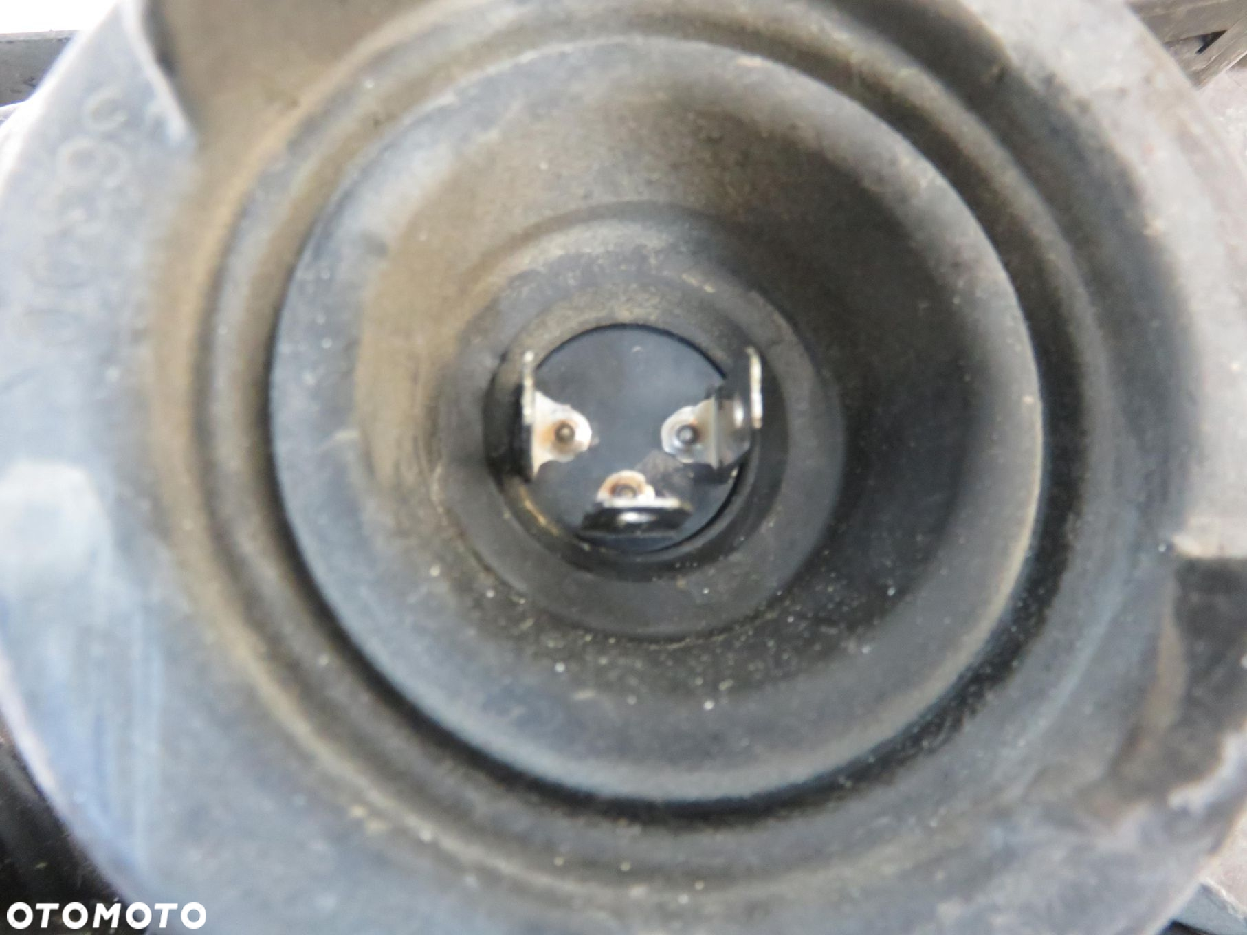 LAMPA PRAWA PRZEDNIA SUZUKI SWIFT III - 4