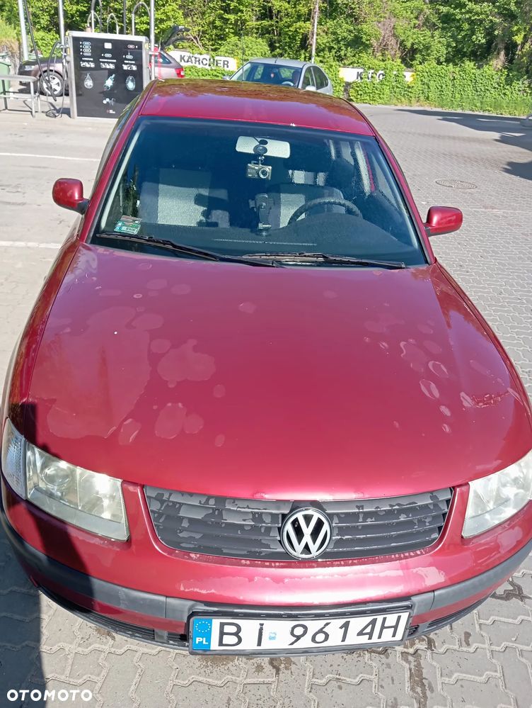 Volkswagen Passat 1.9 TDI Highline - 9