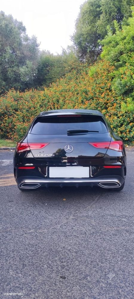 Mercedes-Benz CLA 250 e 8G-DCT AMG Line - 11