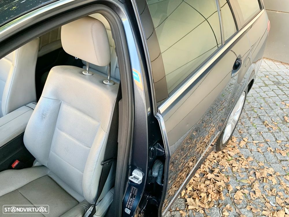 Mercedes-Benz E 300 Bluetec Hybrid Avantgarde - 31