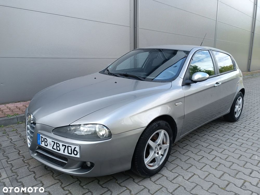 Alfa Romeo 147 1.6 Twin Spark 16V Moving - 9