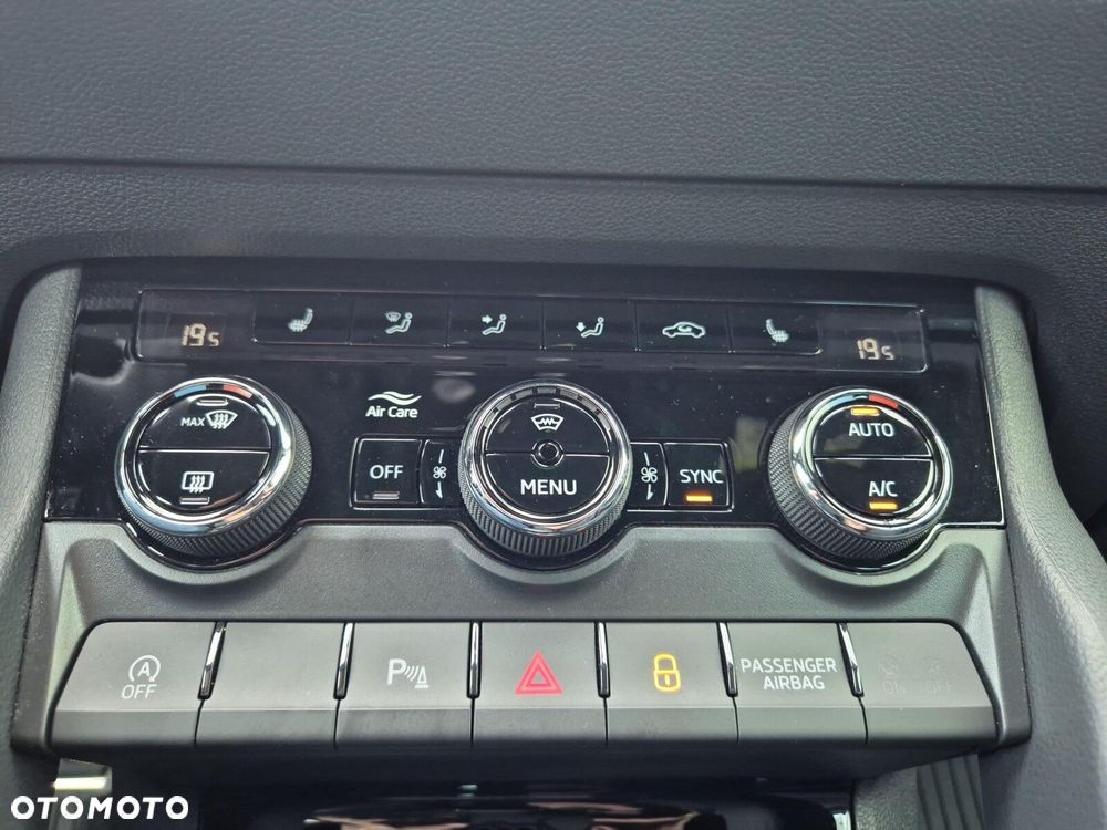 Skoda Karoq 1.5 TSI ACT Sportline DSG - 30
