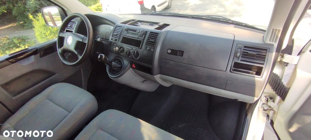 Volkswagen Transporter T5 - 16