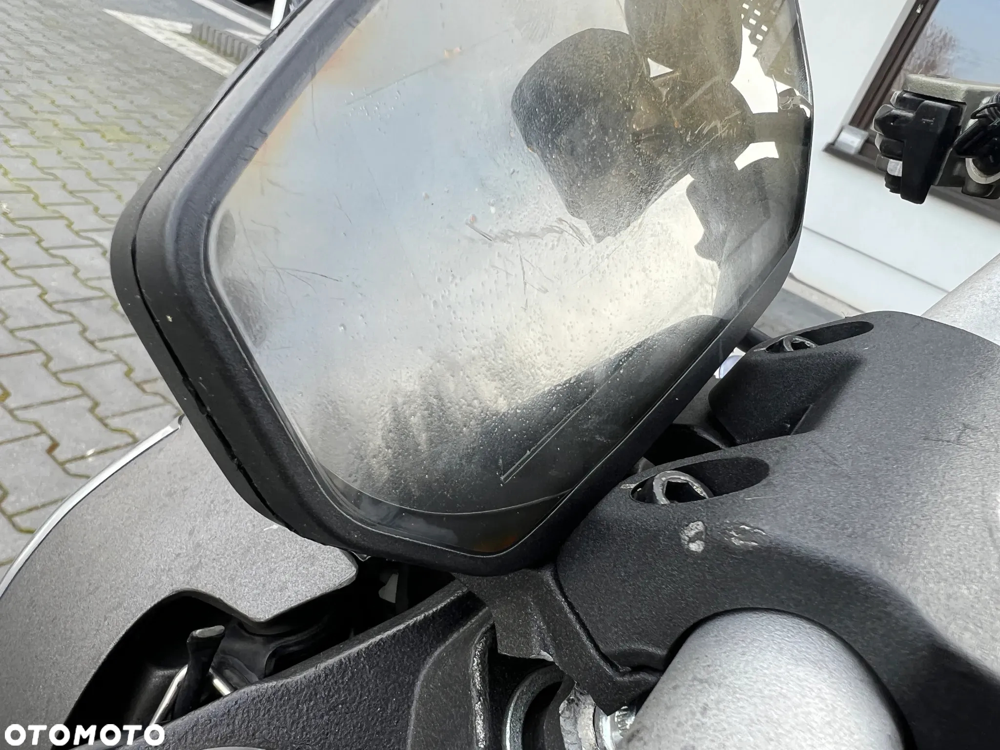 Ducati Monster - 23