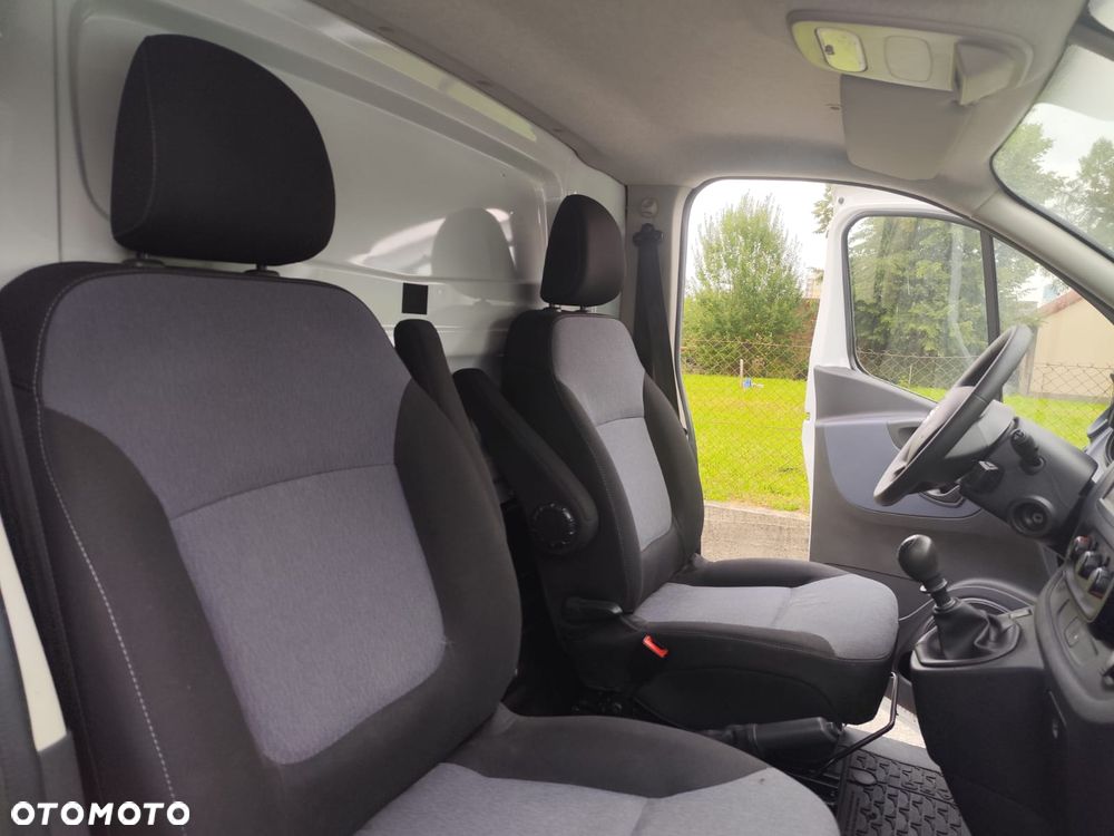 Opel VIVARO - 28