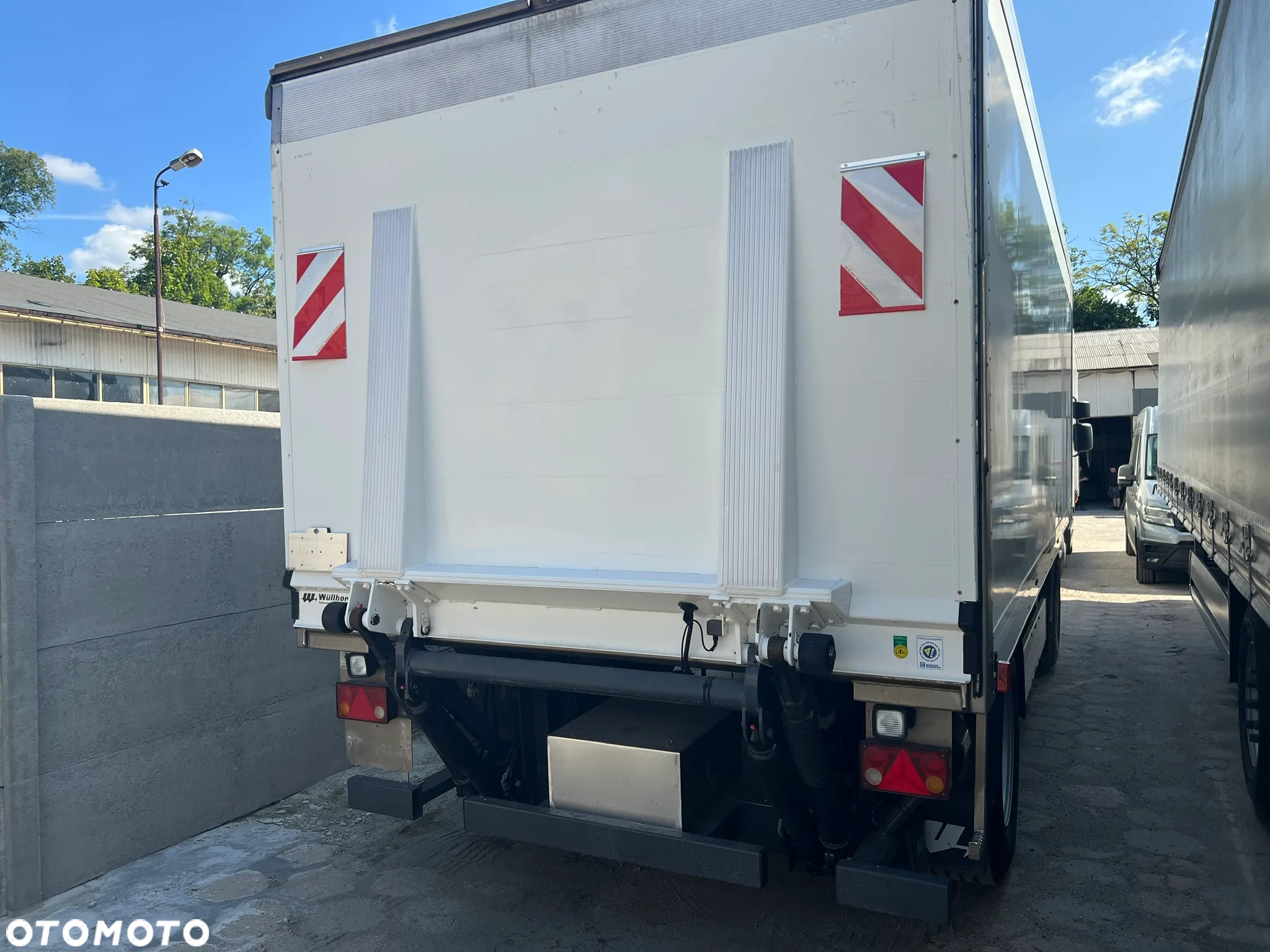 Schmitz Cargobull Kontener przejazdowy nowe opony winda Niemcy - 25