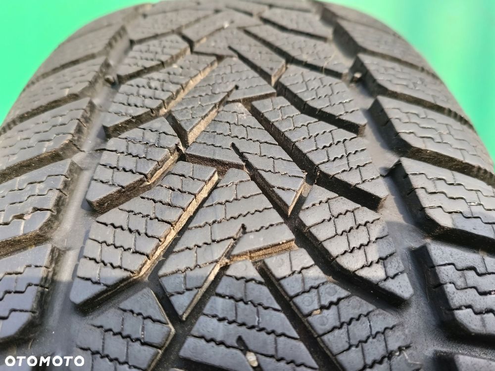 uniroyal winterexpert 215/55/17, 1 szt 2025 r 9 mm - 1