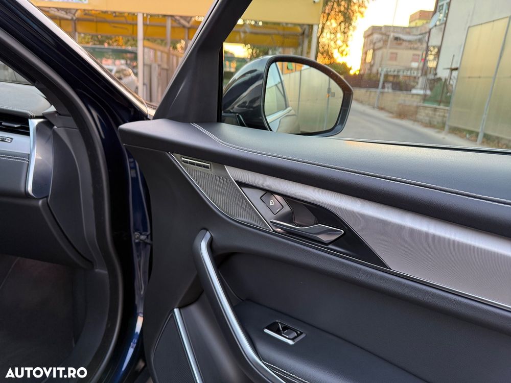 Jaguar F-Pace D200 AWD R-Dynamic HSE - 12