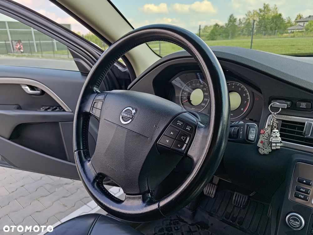 Volvo V70 2.0 Momentum - 27